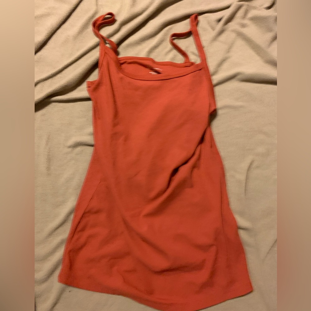 orange tank top